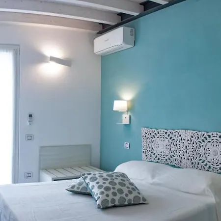 150 Latomare Bed & Breakfast 4*